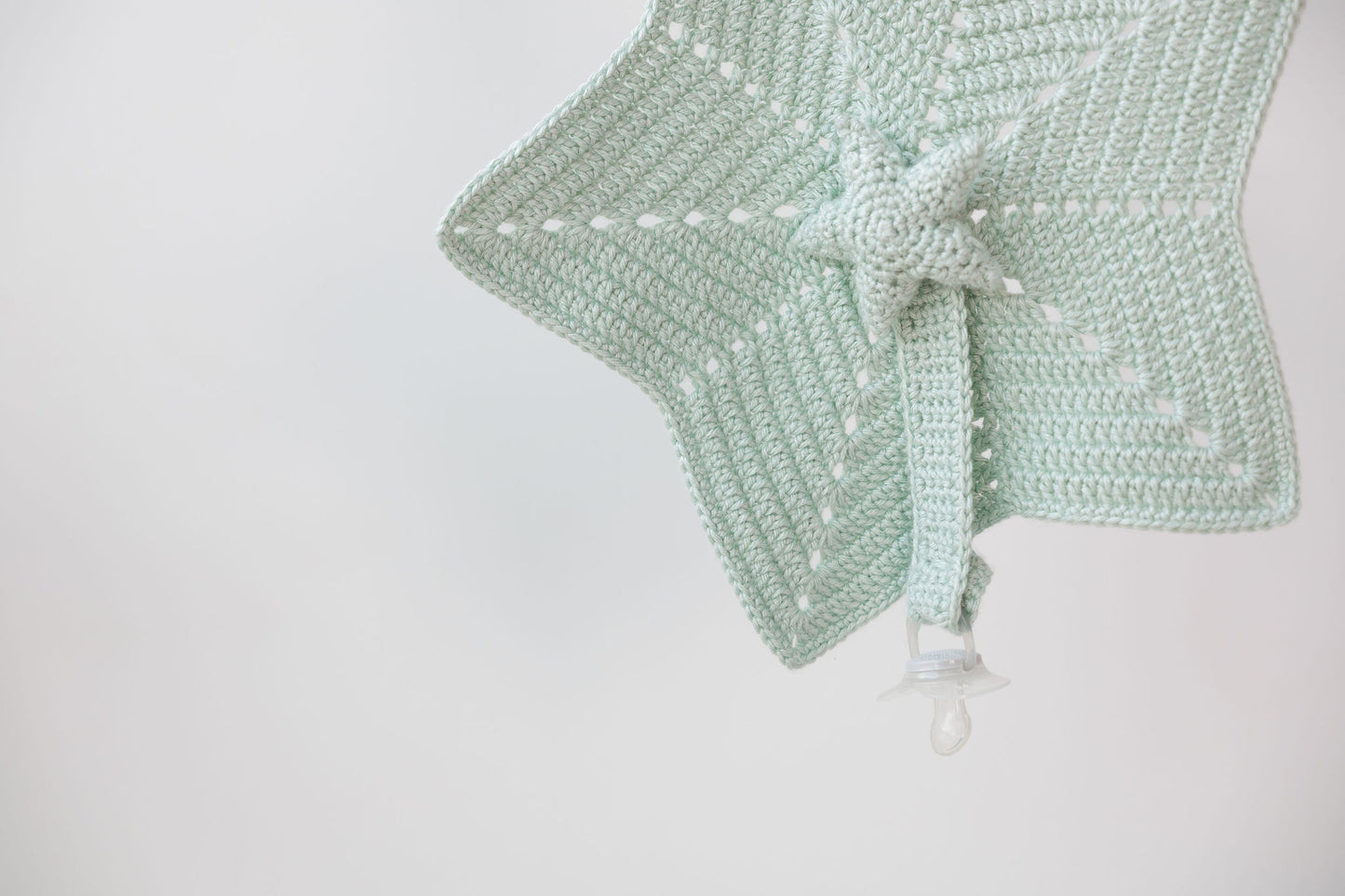 Mantita Apego Estrella con Chupetero