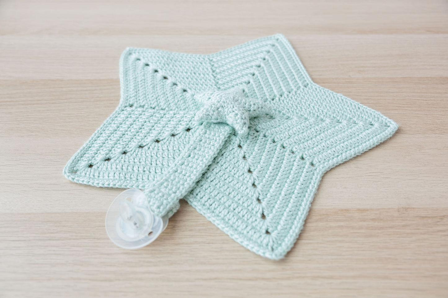 Mantita Apego Estrella con Chupetero